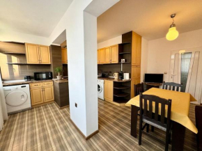 Top central apartment